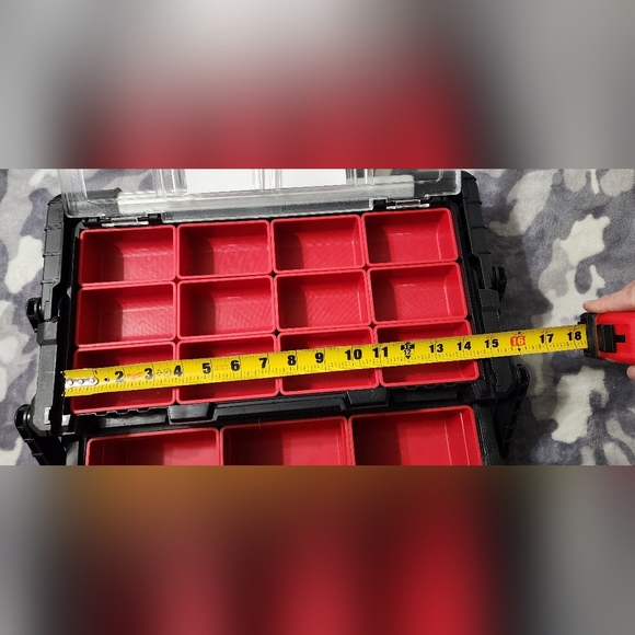 Keter® 18" Pro Series Cantilever Tool Box - Picture 7 of 10